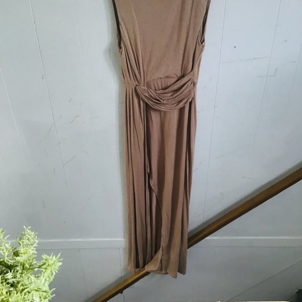 Forever 21 Tan High Slit Maxi Dress - Picture 2 of 9